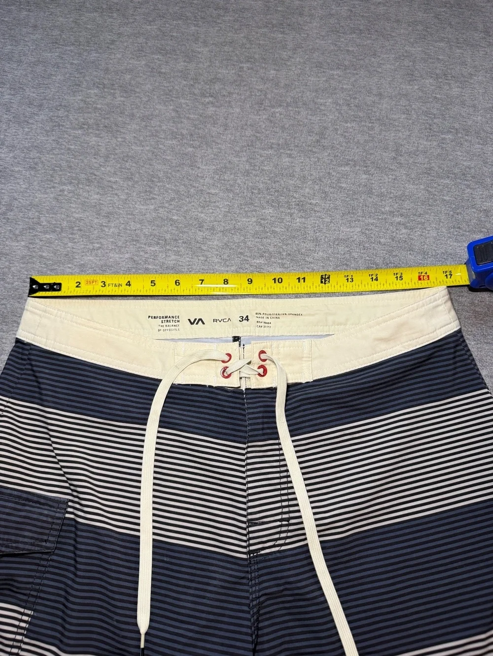 RVCA VA Men’s Size 34 Performance Stretch Board Shorts Blue White Striped Surf